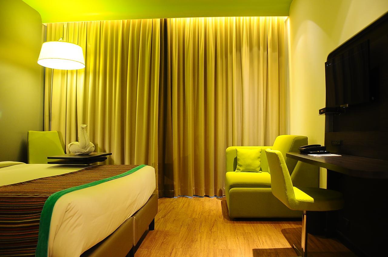 Park Inn By Radisson Gurgaon Bilaspur Manesar Exterior foto