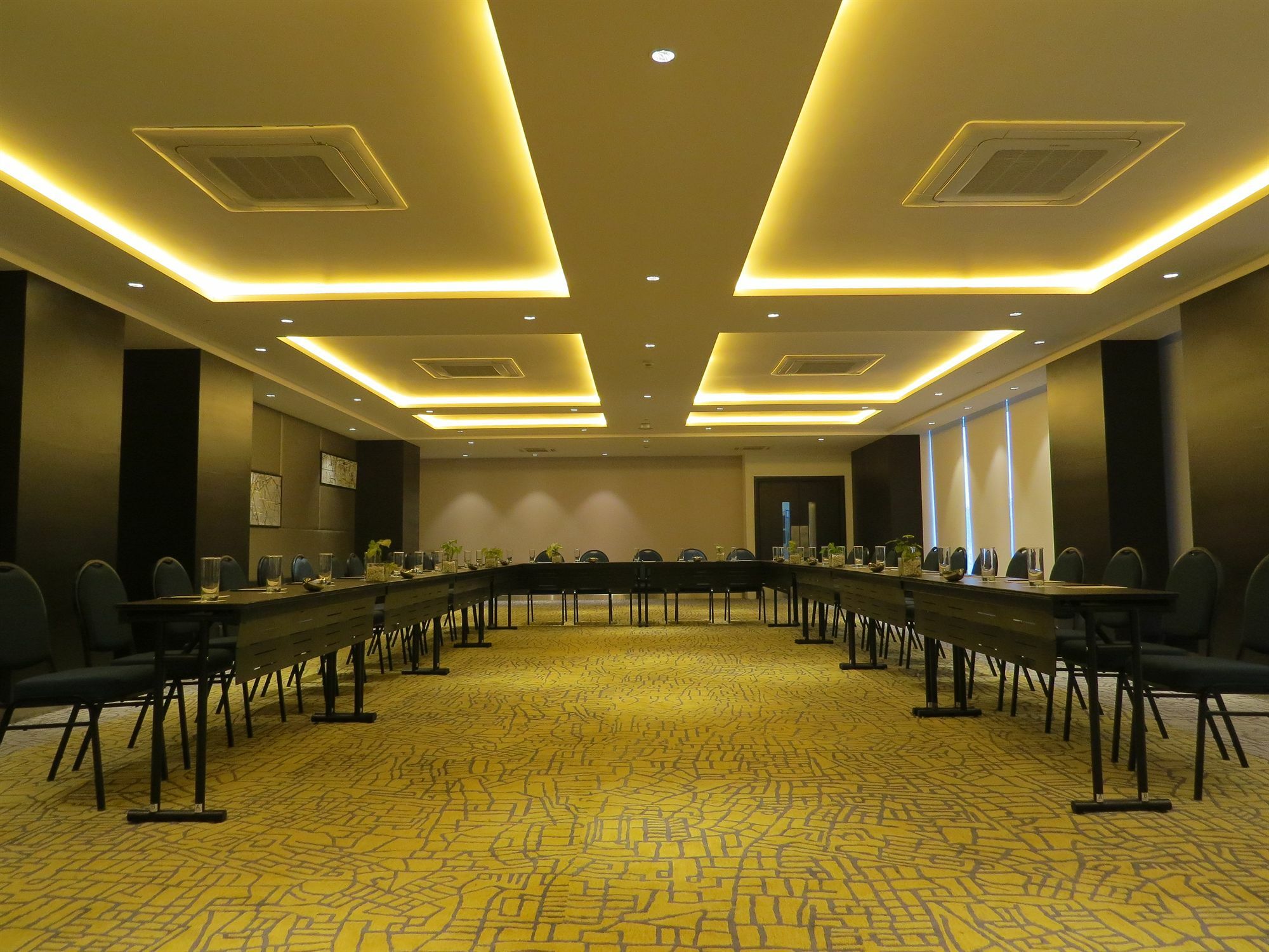 Park Inn By Radisson Gurgaon Bilaspur Manesar Exterior foto